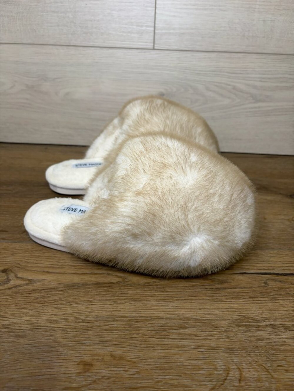 Steve Madden Poof Natural Faux Fur Slippers Size 7